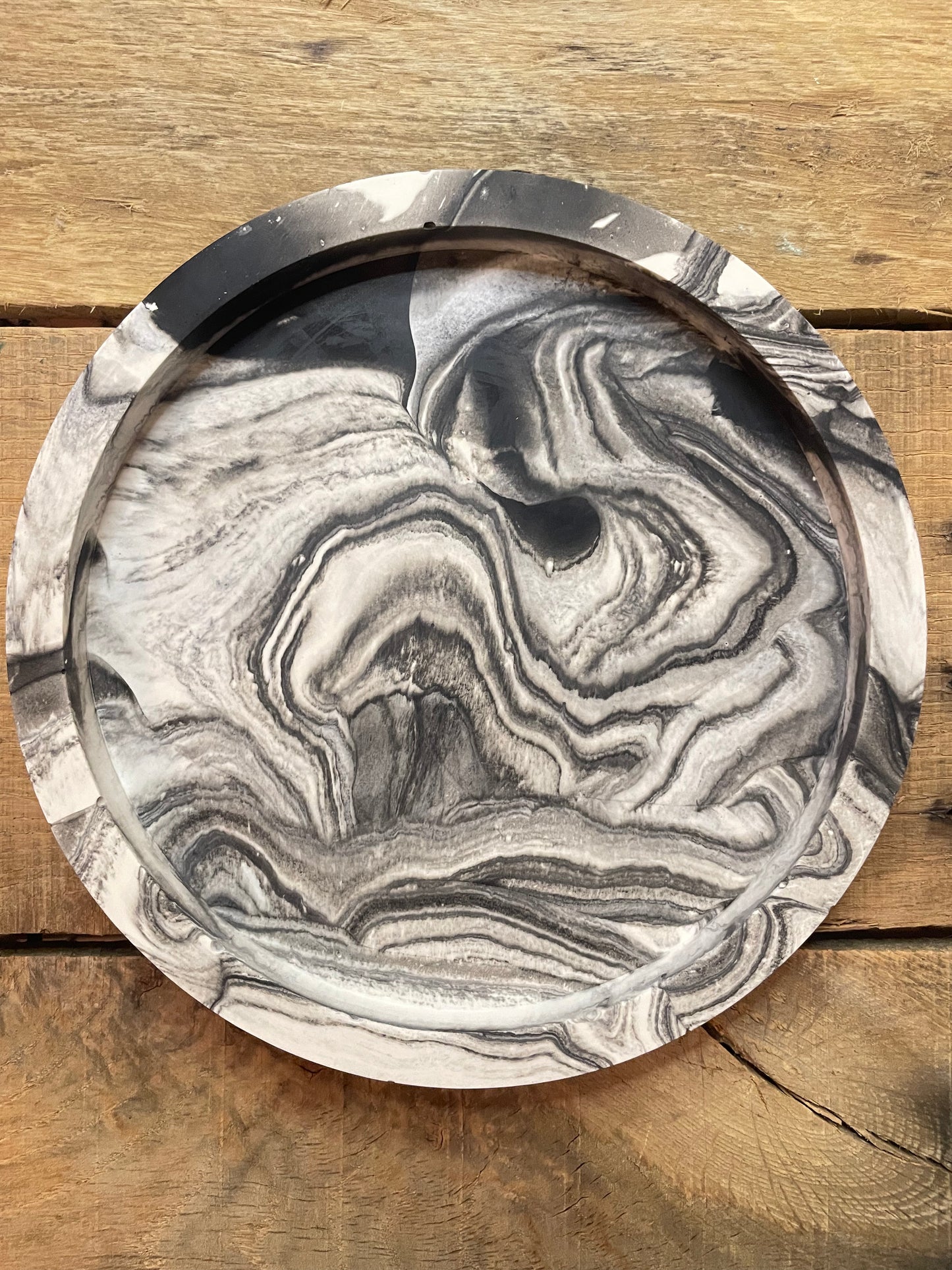 Round Trays