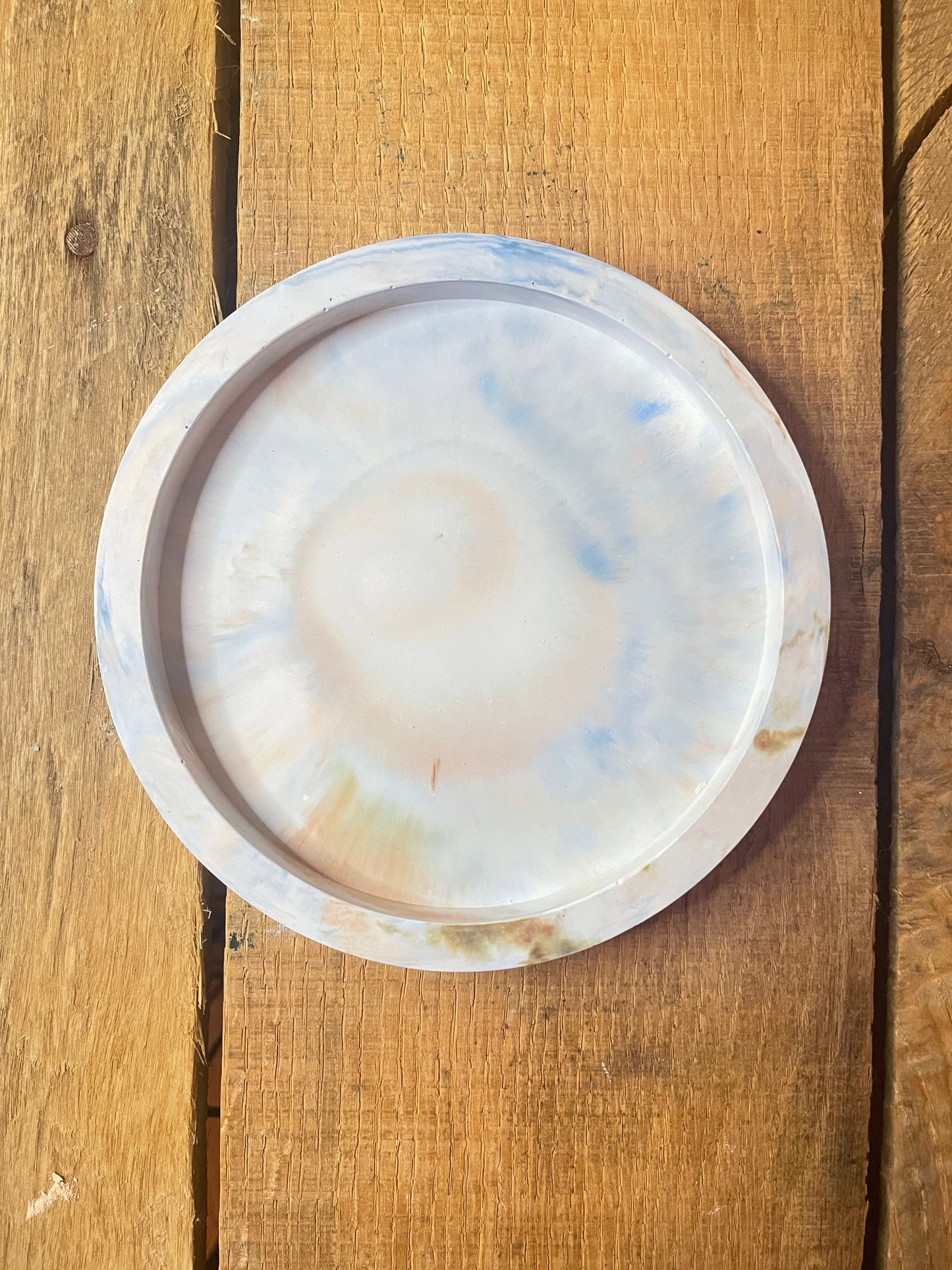 Round Trays