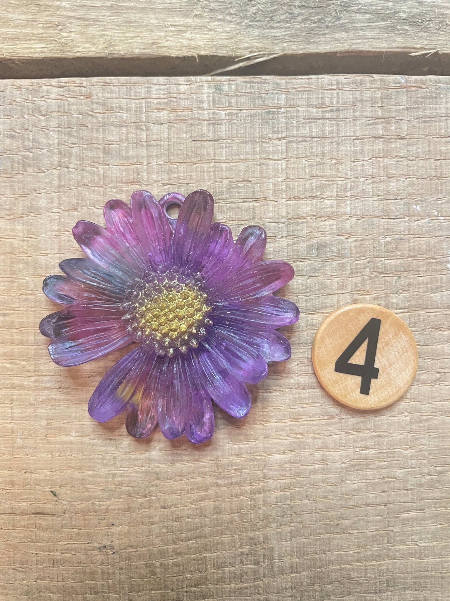Resin Flower – Necklace or Keychain
